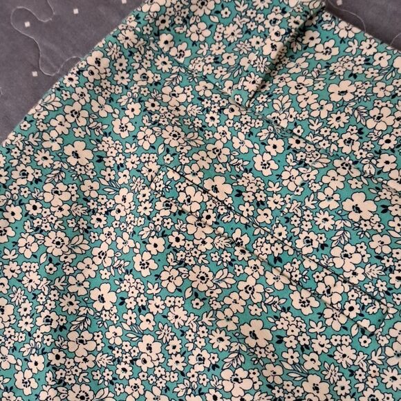 The Limited floral shorts size 10 - Picture 4 of 5